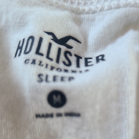 Hollister White Sleep Tee with Red and Black Logo - Picture 2 of 2